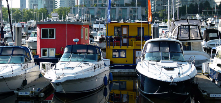 Boat swapping, Elan, Boat holidays, a boat in any port