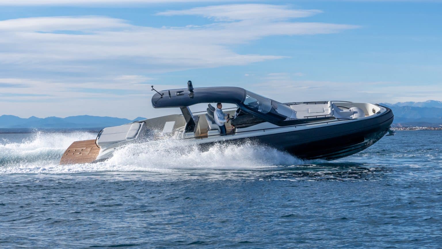 New Sacs Rebel 47: the king of Maxi-Ribs on test| Yachting News