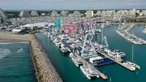 International Multihull Show 2024: os grandes multicascos são o centro das atenções em La Grande Motte