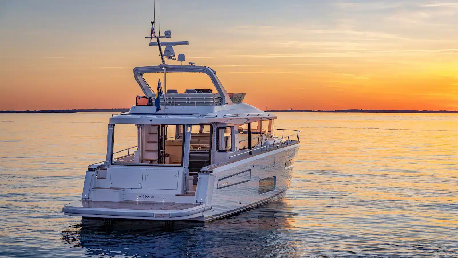 Nimbus 495 Flybridge, sea trial of an out-of-the-ordinary explorer yacht