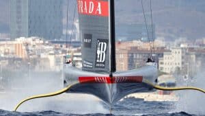 A Luna Rossa Prada Pirelli lidera a classificação da Louis Vuitton Cup sem derrotas