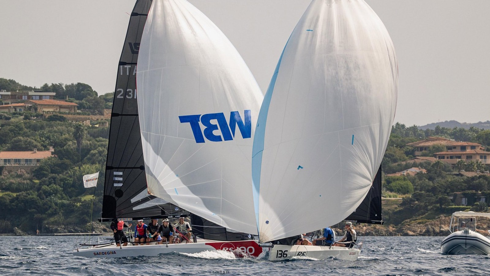 Innovative Segel-Weltmeisterschaft: Englische Crew triumphiert