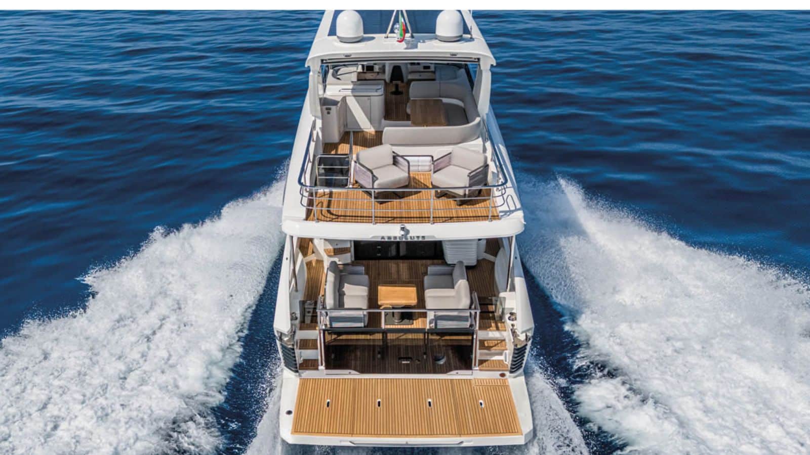 ABSOLUTE NAVETTA 53 stern view