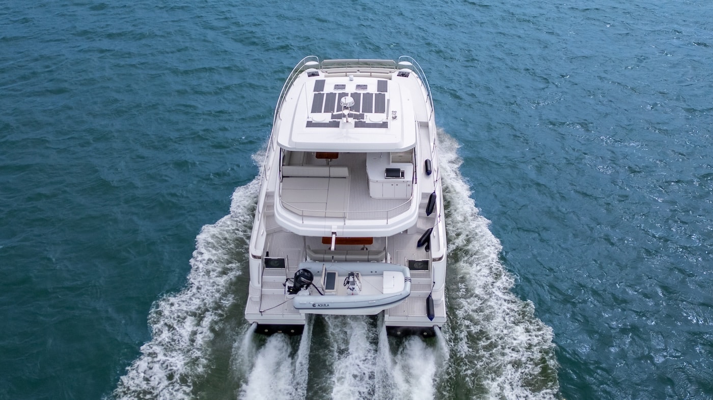 Aquila 50 Yacht stern