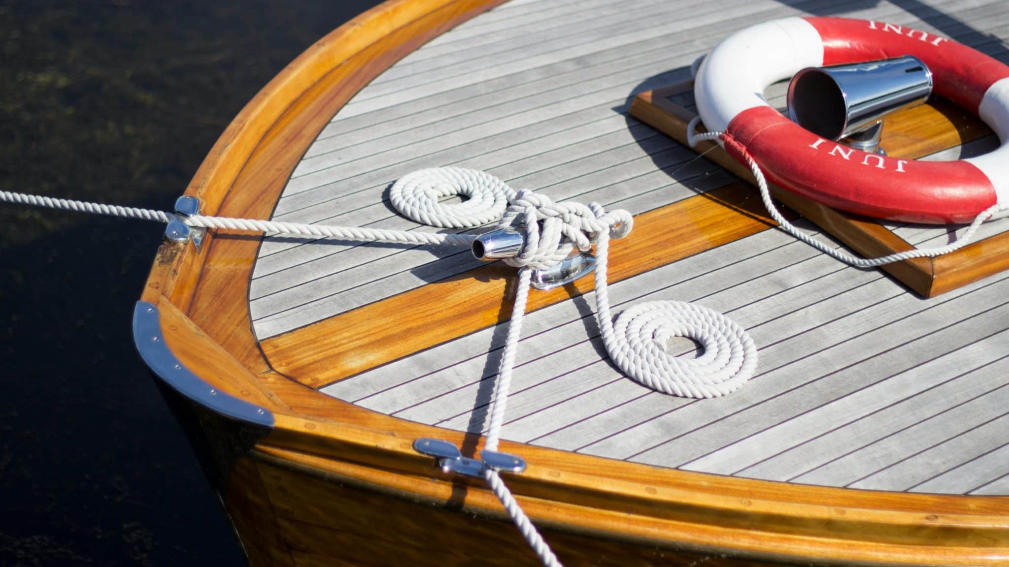 varnishing wooden hulls vintage boats