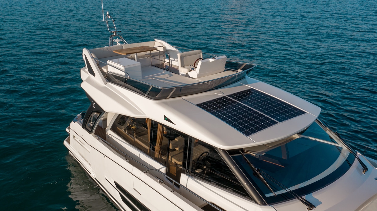 Greenline yachts-solar-panels