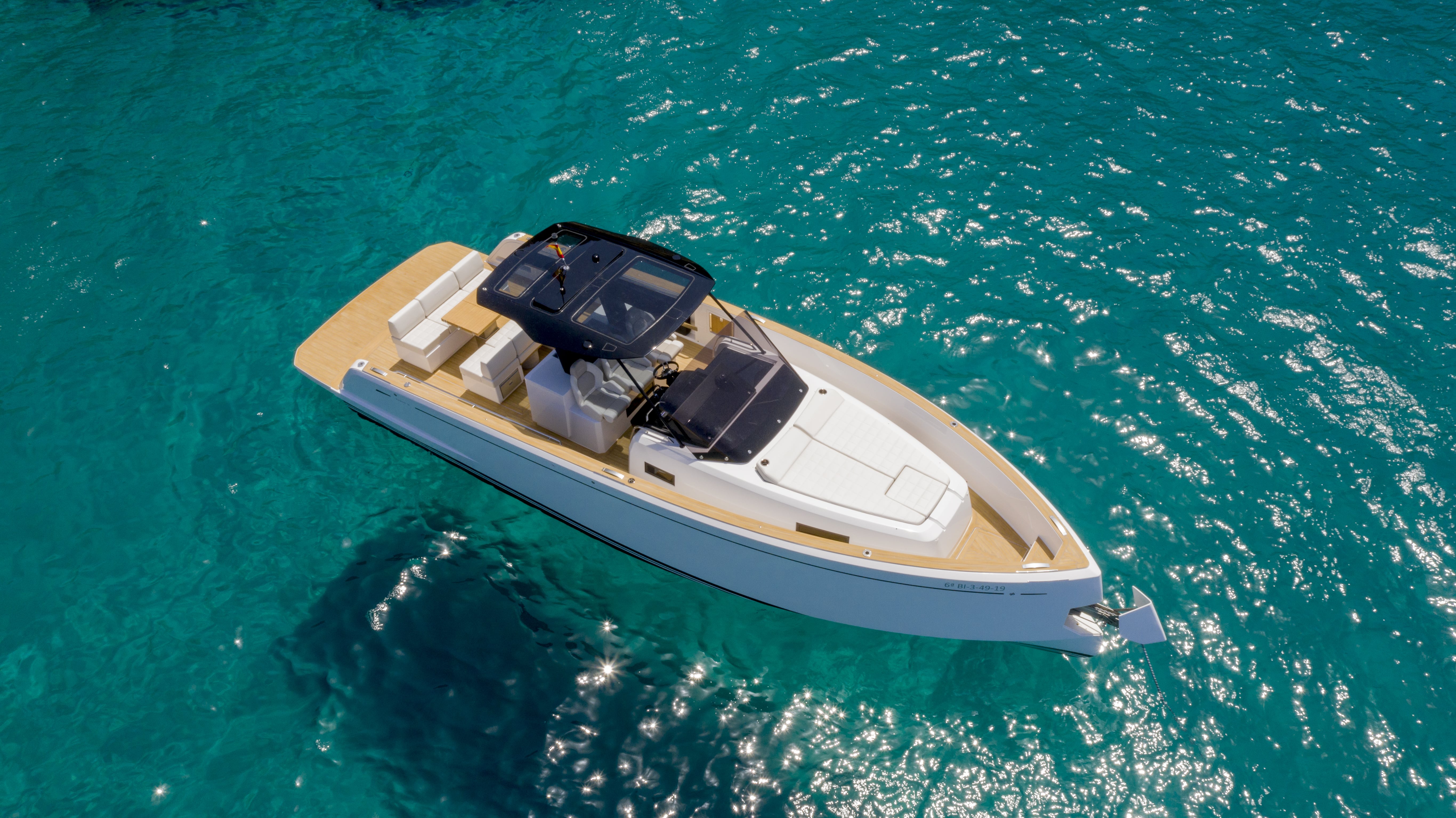 pardo yachts at sea