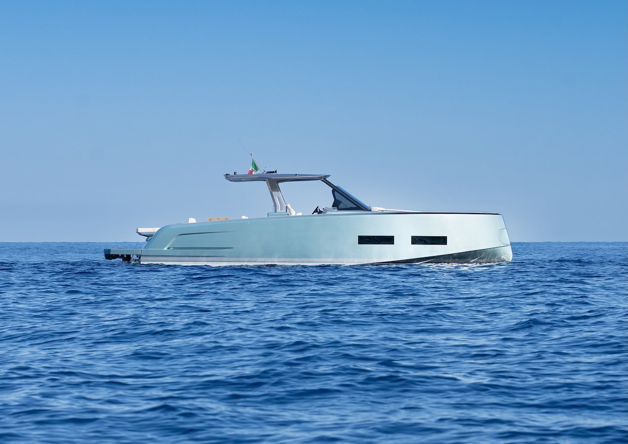 Pardo 43 side view