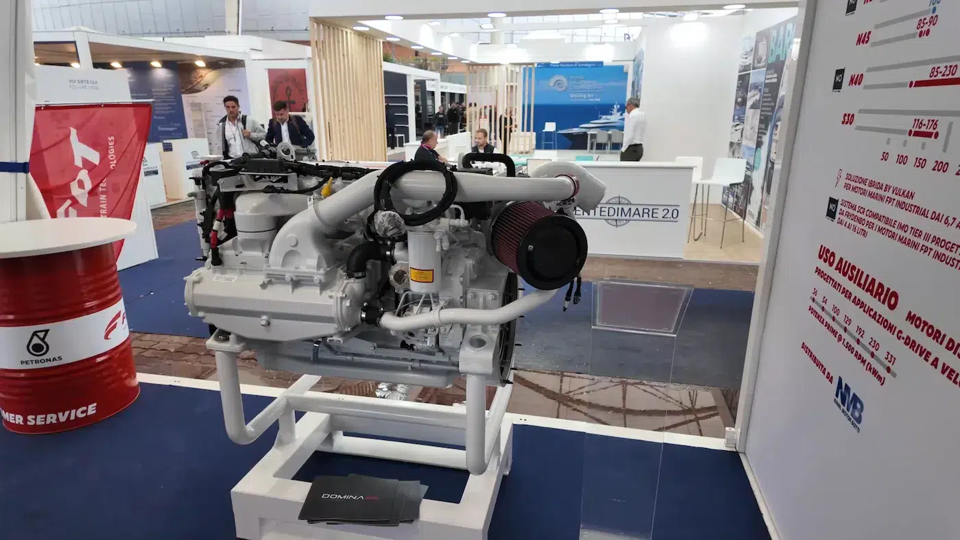 salon nautique de genoa moteurs