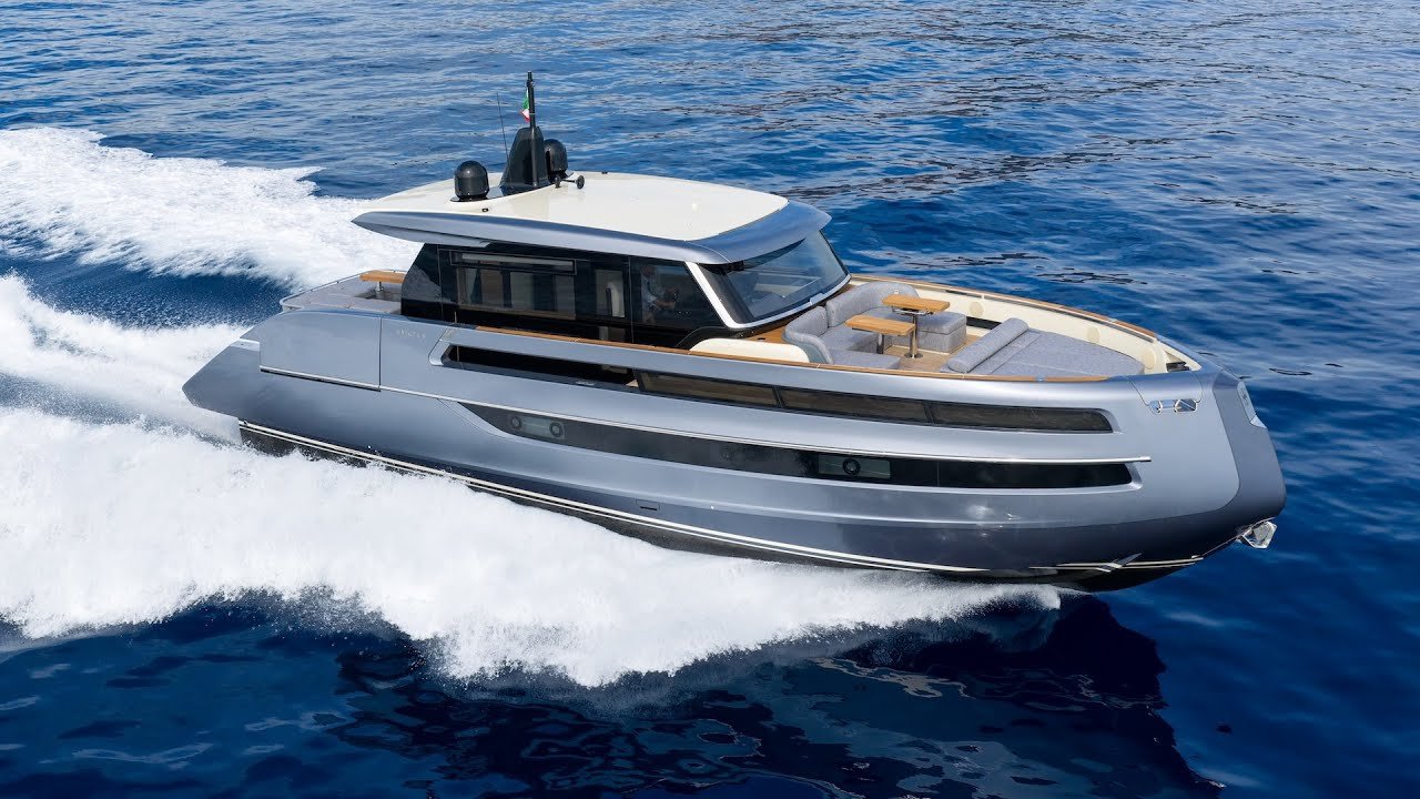 INVICTUS ST550