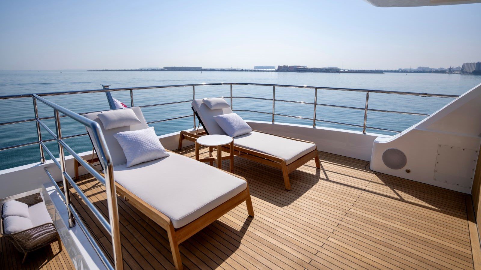 chaise longue