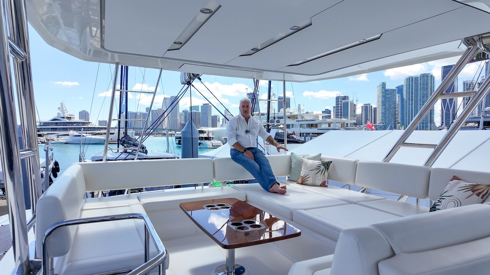 aquila 50 sail flybridge