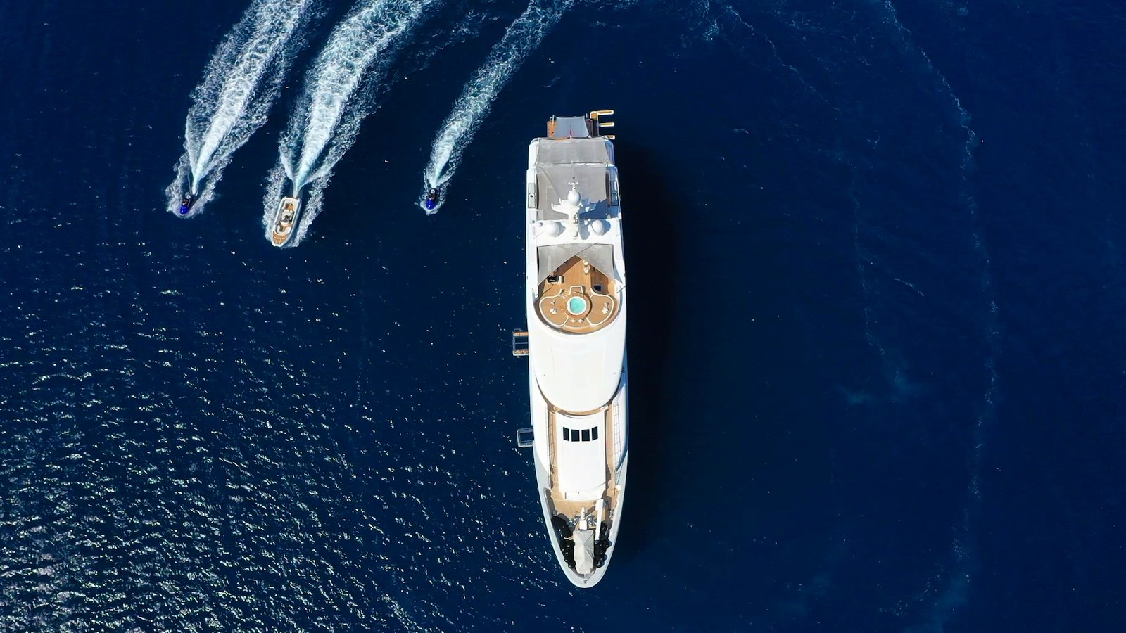 Persefoni Tender und Spielzeug für Mittelmeer-Charter